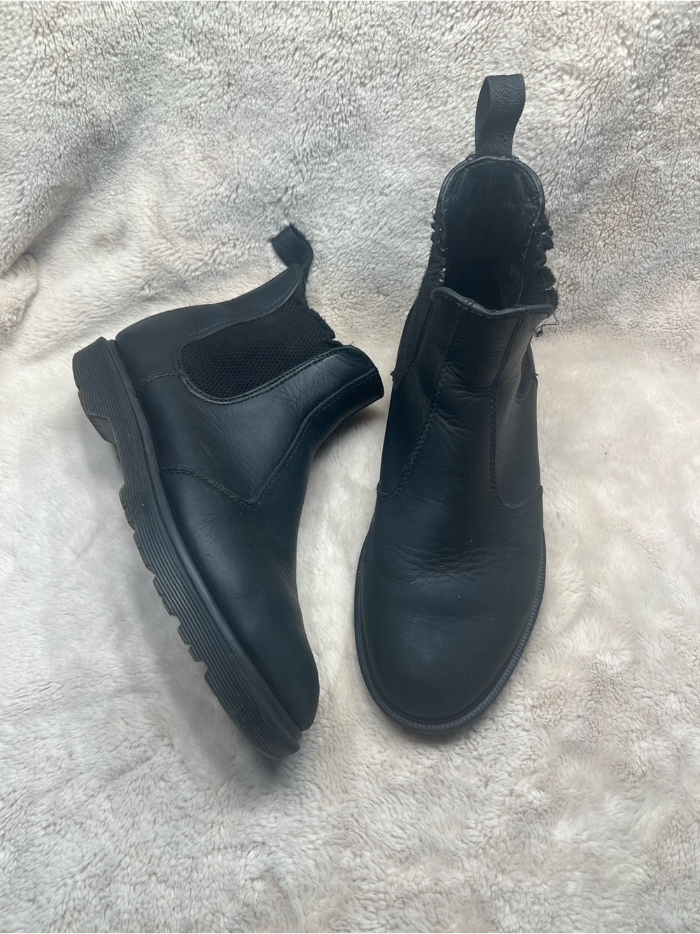 Dr. Martens 2976 Chelsea boots size 7